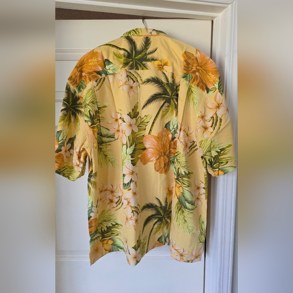 Tommy Bahama Men's Floral Shirt - Green and Tan. 100% Silk XXL - Picture 5 of 5